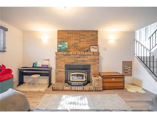 47 Gaspare Drive, Port Colborne, ON - Indoor Photo Showing Living Room With Fireplace
