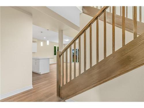 201 Hodgkins Avenue Avenue, Thorold, ON - Indoor Photo Showing Other Room