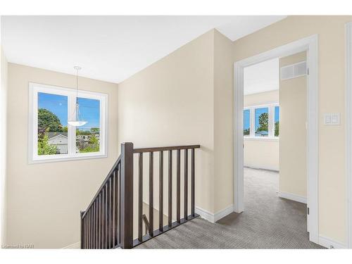 201 Hodgkins Avenue Avenue, Thorold, ON - Indoor Photo Showing Other Room