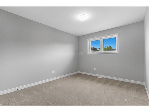 191 Hodgkins Avenue Avenue, Thorold, ON - Indoor Photo Showing Other Room