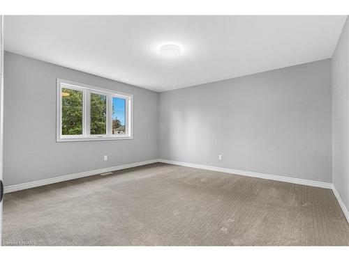 191 Hodgkins Avenue Avenue, Thorold, ON - Indoor Photo Showing Other Room