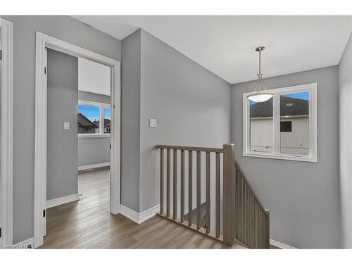 186 Hodgkins Avenue Avenue, Thorold, ON - Indoor Photo Showing Other Room