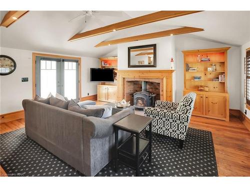 101 Main Street, St. Catharines, ON - Indoor Photo Showing Living Room With Fireplace