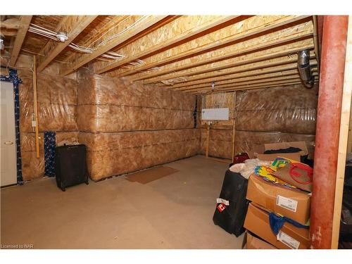 8077 Brookside Drive, Niagara Falls, ON - Indoor Photo Showing Basement