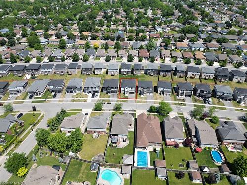 8077 Brookside Drive, Niagara Falls, ON - Outdoor With View