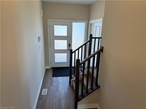 7401 Marvel Drive, Niagara Falls, ON - Indoor Photo Showing Other Room