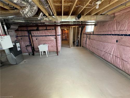 7401 Marvel Drive, Niagara Falls, ON - Indoor Photo Showing Basement