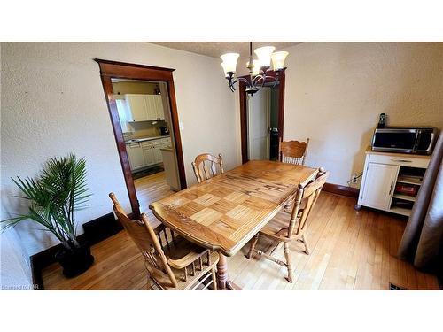 35 Victoria Street, Welland, ON - Indoor Photo Showing Dining Room