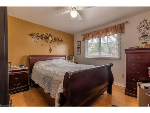 52 Chantler Road, Welland, ON - Indoor Photo Showing Bedroom