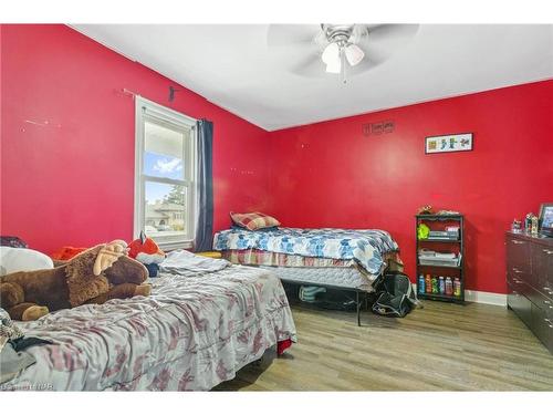 373 Killaly Street E, Port Colborne, ON - Indoor Photo Showing Bedroom