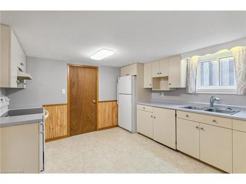 373 Killaly Street E, Port Colborne, ON - Indoor Photo Showing Kitchen With Double Sink