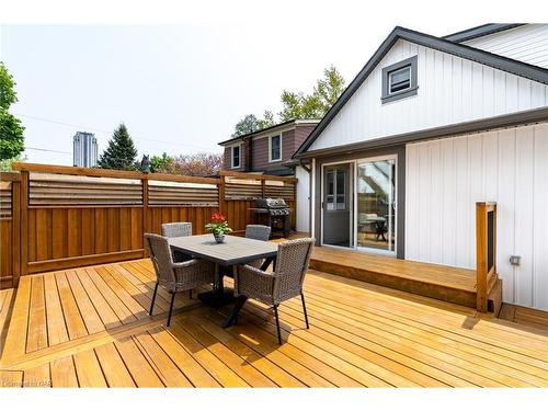 5901 Murray Street, Niagara Falls, ON - Outdoor With Deck Patio Veranda With Exterior