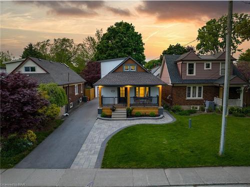 5901 Murray Street, Niagara Falls, ON - Outdoor With Facade