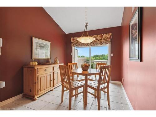 18-1439 Niagara Stone Road, Niagara-On-The-Lake, ON - Indoor Photo Showing Dining Room