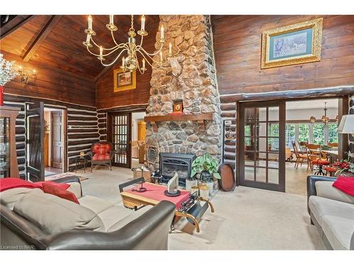 894 Oakhill Boulevard, Ridgeway, ON - Indoor Photo Showing Living Room With Fireplace