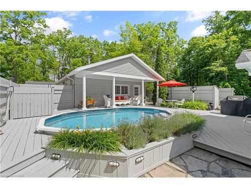 894 Oakhill Boulevard, Ridgeway, ON - Outdoor With In Ground Pool With Backyard
