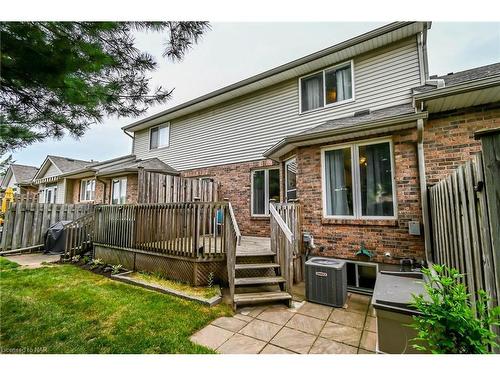 28-5070 Drummond Road, Niagara Falls, ON - Outdoor