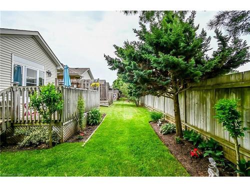 28-5070 Drummond Road, Niagara Falls, ON - Outdoor With Backyard