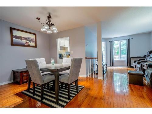 28-5070 Drummond Road, Niagara Falls, ON - Indoor Photo Showing Dining Room