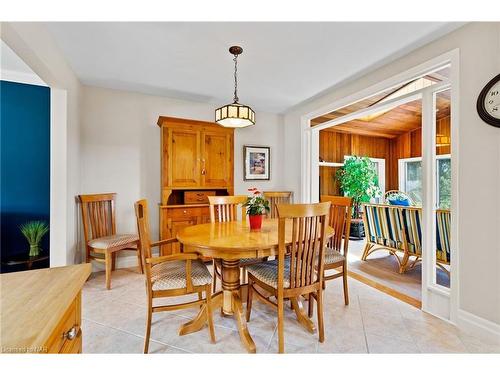 7 Thorncrest Road, Port Colborne, ON - Indoor Photo Showing Dining Room