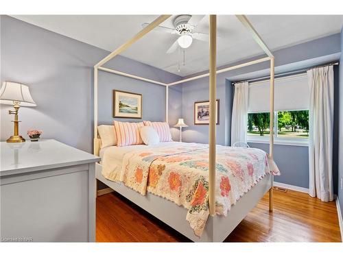 7 Thorncrest Road, Port Colborne, ON - Indoor Photo Showing Bedroom