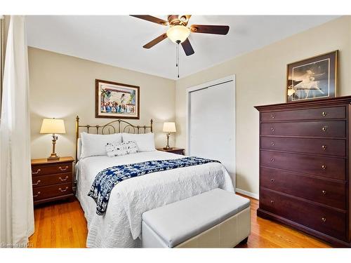 7 Thorncrest Road, Port Colborne, ON - Indoor Photo Showing Bedroom