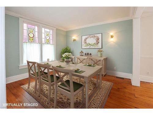 129 Johnson Street, Niagara-On-The-Lake, ON - Indoor Photo Showing Dining Room