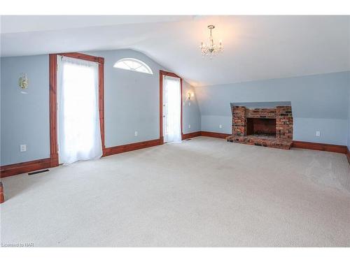 129 Johnson Street, Niagara-On-The-Lake, ON - Indoor With Fireplace