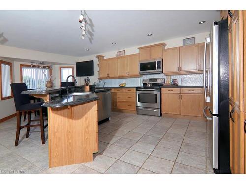 3934 Christina Court, Ridgeway, ON - Indoor Photo Showing Kitchen