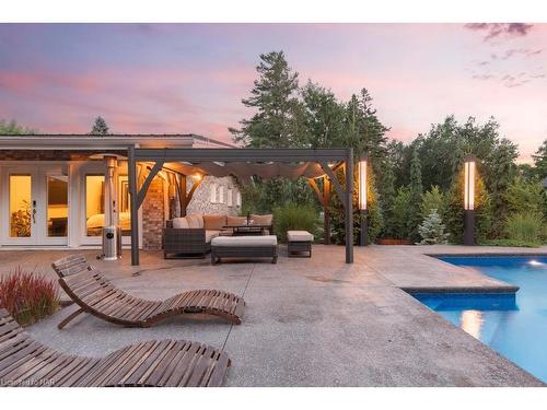 2 Mallette Crescent, Niagara-On-The-Lake, ON - Outdoor With In Ground Pool With Deck Patio Veranda