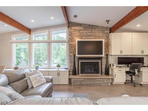 2 Mallette Crescent, Niagara-On-The-Lake, ON - Indoor Photo Showing Living Room With Fireplace