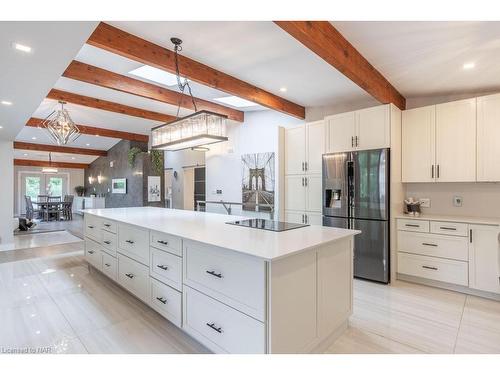 2 Mallette Crescent, Niagara-On-The-Lake, ON - Indoor Photo Showing Kitchen