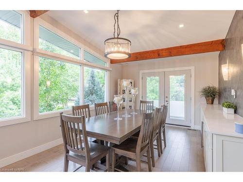 2 Mallette Crescent, Niagara-On-The-Lake, ON - Indoor Photo Showing Dining Room