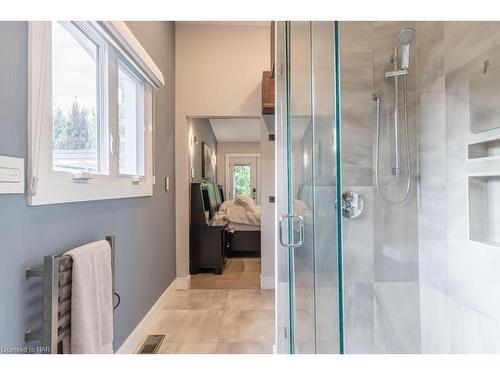 2 Mallette Crescent, Niagara-On-The-Lake, ON - Indoor Photo Showing Bathroom