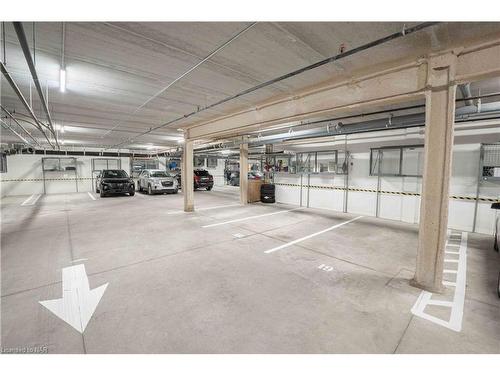 409-300G Fourth Avenue, St. Catharines, ON - Indoor Photo Showing Garage