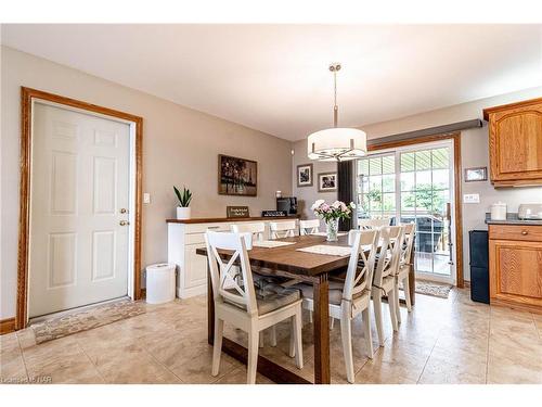 140 Helen Street, Port Colborne, ON - Indoor Photo Showing Dining Room