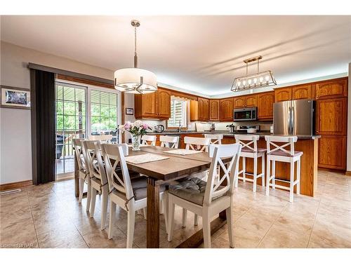 140 Helen Street, Port Colborne, ON - Indoor Photo Showing Dining Room