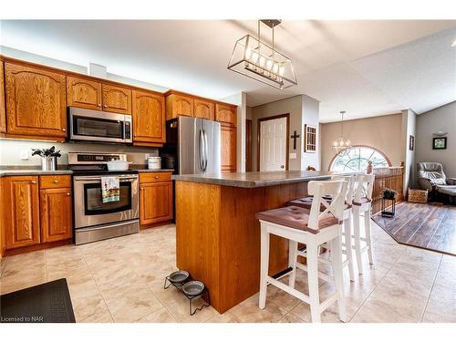 140 Helen Street, Port Colborne, ON - Indoor Photo Showing Kitchen