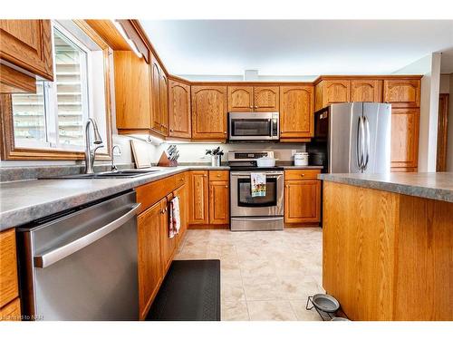 140 Helen Street, Port Colborne, ON - Indoor Photo Showing Kitchen With Double Sink