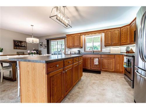 140 Helen Street, Port Colborne, ON - Indoor Photo Showing Kitchen