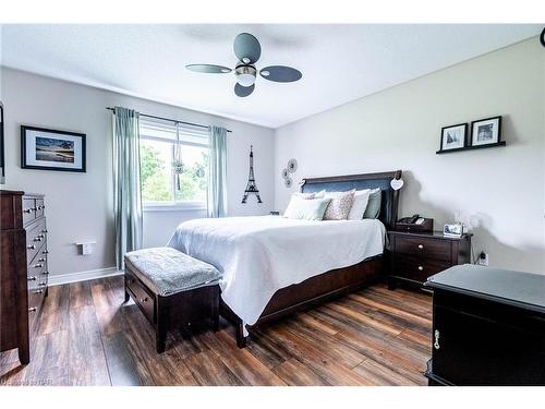 140 Helen Street, Port Colborne, ON - Indoor Photo Showing Bedroom