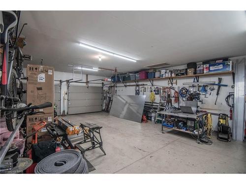 140 Helen Street, Port Colborne, ON - Indoor Photo Showing Garage