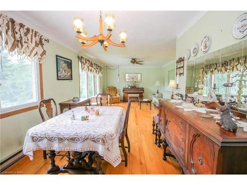 8204 Schisler Road, Niagara Falls, ON - Indoor Photo Showing Dining Room