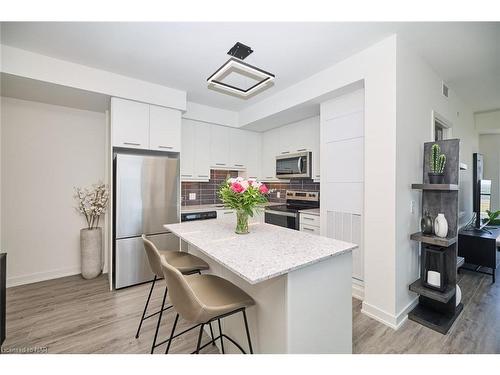 1611-385 Winston Road, Grimsby, ON - Indoor Photo Showing Kitchen With Stainless Steel Kitchen