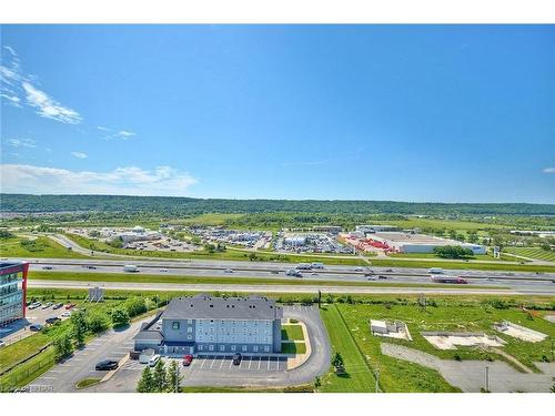 1611-385 Winston Road, Grimsby, ON - Outdoor With View