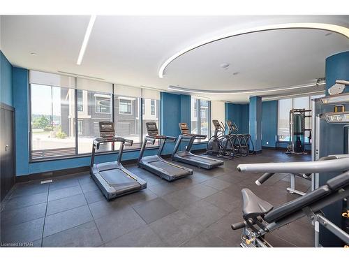 1611-385 Winston Road, Grimsby, ON - Indoor Photo Showing Gym Room