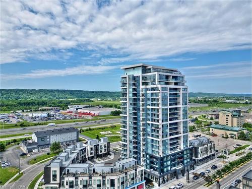 1611-385 Winston Road, Grimsby, ON - Outdoor With View