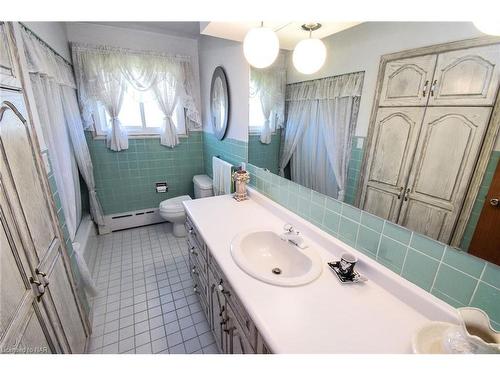 79 Kilgour Avenue, Welland, ON - Indoor Photo Showing Bathroom