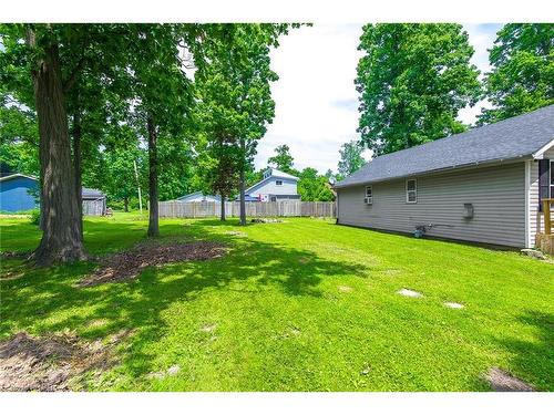3224 Maple Avenue, Fort Erie, ON - Outdoor With Backyard