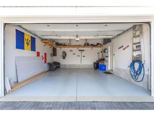 751 Lakeshore Road, Fort Erie, ON - Indoor Photo Showing Garage